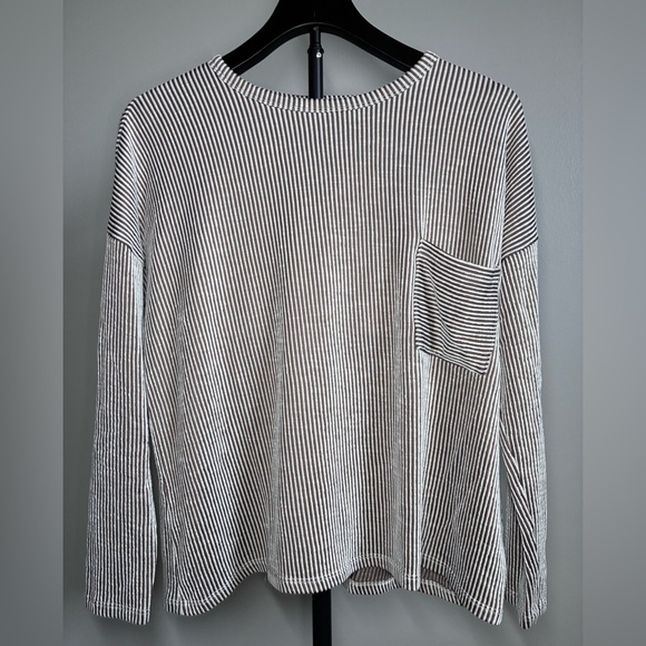 Zenana Outfitters Tops - Striped Pocket Long Sleeve Top - Tan & White